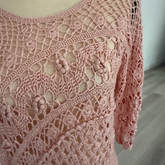 Vintage 90s Capacity Pink Crochet Coverup Size Small - Picture 2 of 5